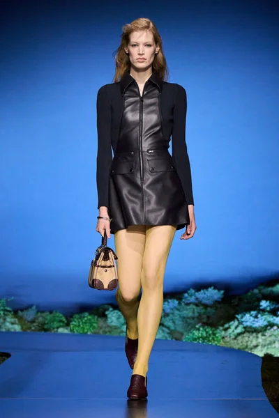 Look 46